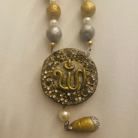 Hand made Mala just so gorgeous with intricate details - Picture 2 of 5